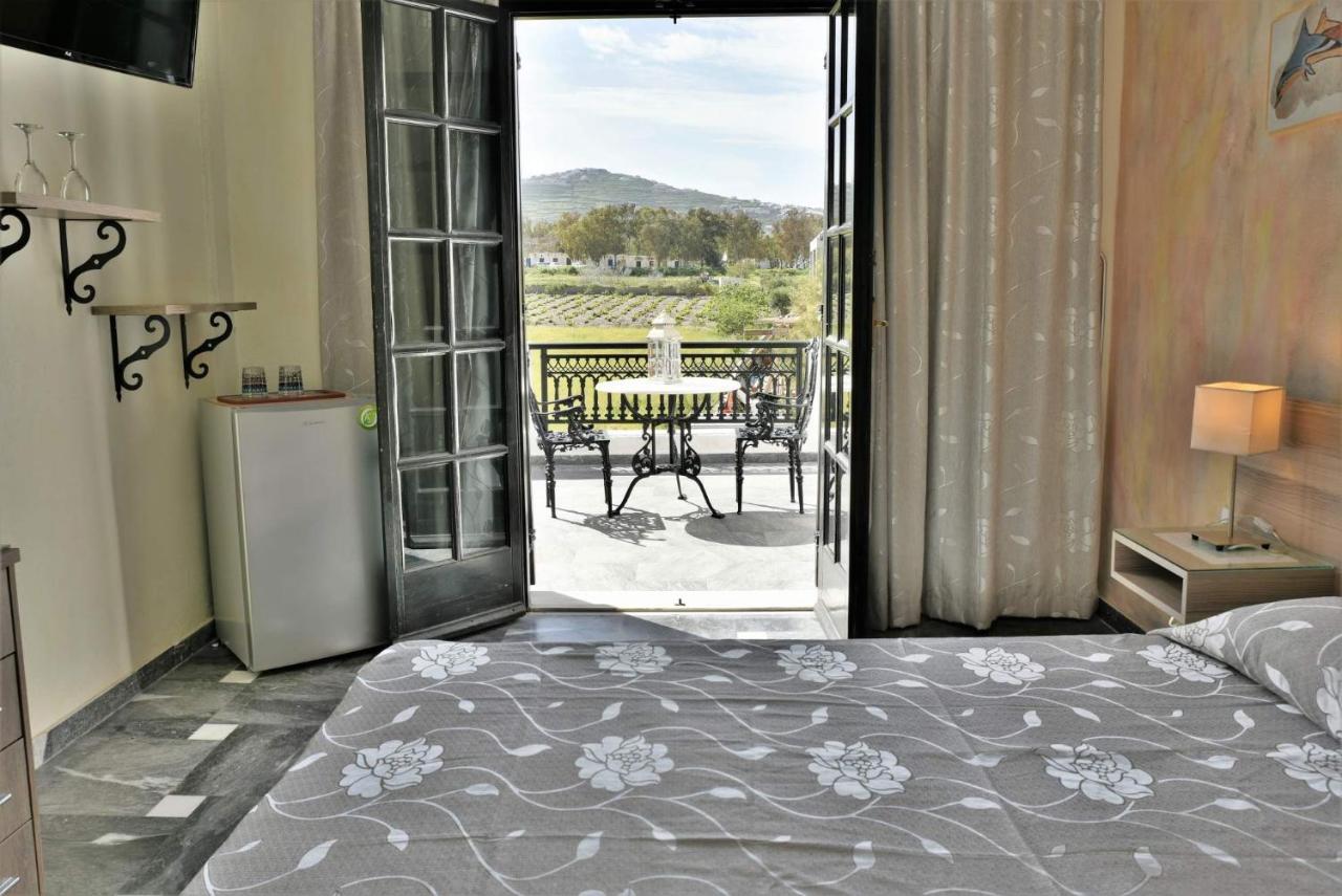 Hotel Koralli คามารี ภายนอก รูปภาพ