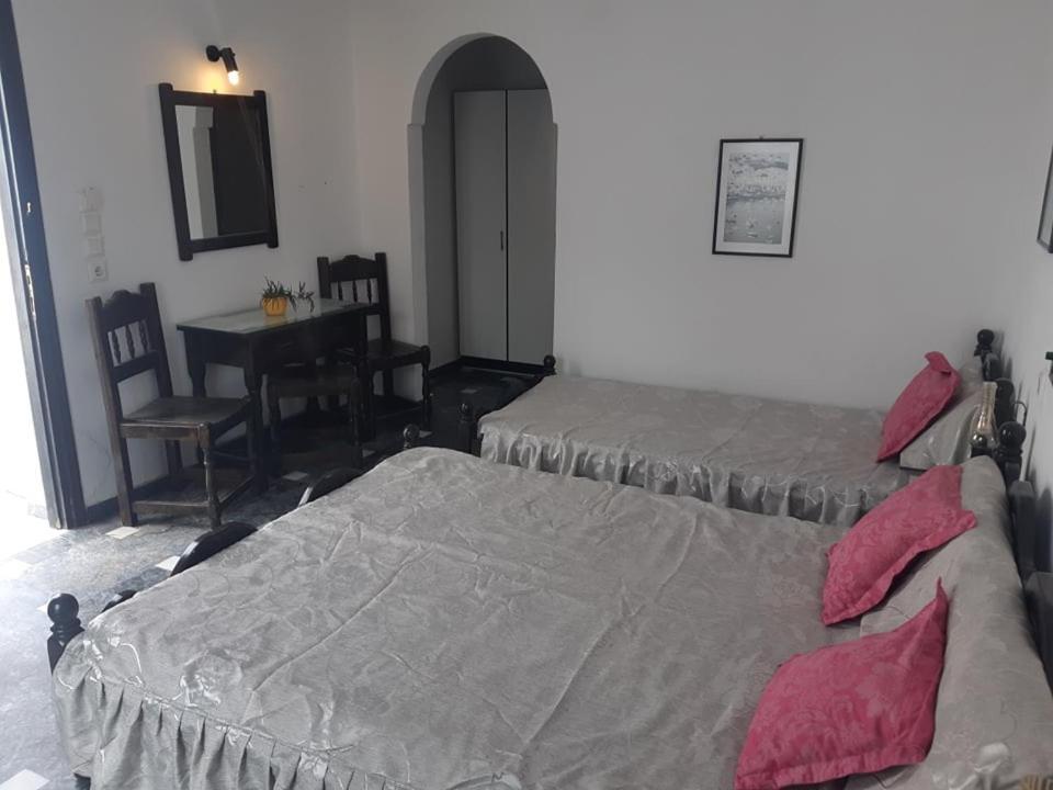 Hotel Koralli คามารี ภายนอก รูปภาพ